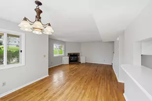 15964 Granada Ave, Apple Valley, MN 55124 - Photo 10