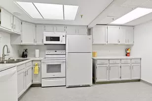 9600 Portland Ave S, Bloomington, MN 55420 - Photo 34