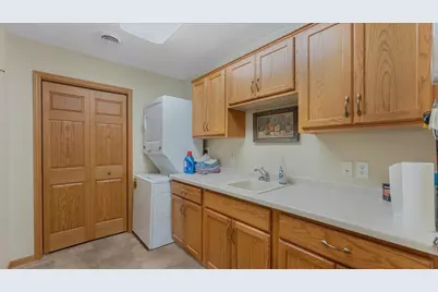 811 Westland Street, New London, MN 56273 - Photo 36