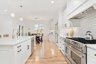 1007 28th St SW, Austin, MN 55912 - Photo 4