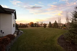 1007 28th St SW, Austin, MN 55912 - Photo 16