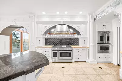 1560 Bluff Creek Drive, Chanhassen, MN 55318 - Photo 16