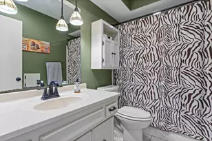 4317 W 98th St, Bloomington, MN 55437 - Photo 24