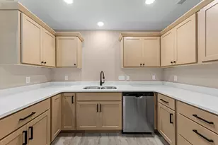 3200 Noble Dr, Mankato, MN 56001 - Photo 10