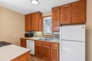 274 Wyoming St E, Saint Paul, MN 55107 - Photo 14