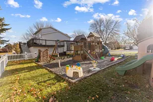 2918 Village Green Dr, Moorhead, MN 56560 - Photo 40