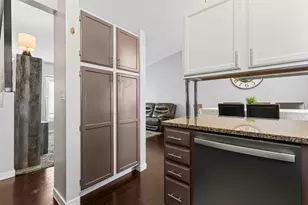 2918 Village Green Dr, Moorhead, MN 56560 - Photo 14