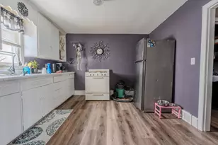 817 9th St S, Fargo,  58103 - Photo 8