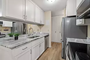 2800 Hamline Ave N, Roseville, MN 55113 - Photo 2