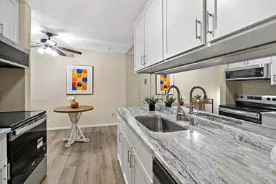 2800 Hamline Avenue N #112, Roseville, MN 55113 - Photo 20