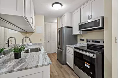 2800 Hamline Avenue N #112, Roseville, MN 55113 - Photo 1