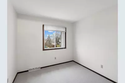 2355 Dorland Place E, Maplewood, MN 55119 - Photo 8