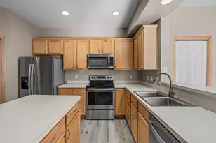 12240 Urbank St NE, Blaine, MN 55449 - Photo 14