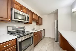 6423 Colony Way, Edina, MN 55435 - Photo 2