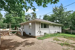 3213 W Old Shakopee Rd, Bloomington, MN 55431 - Photo 2