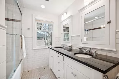 2119 Oliver Avenue S, Minneapolis, MN 55405 - Photo 30