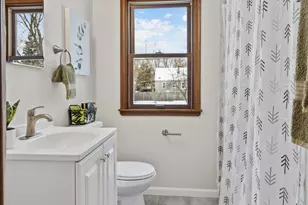 947 Lovell Ave W, Roseville, MN 55113 - Photo 8