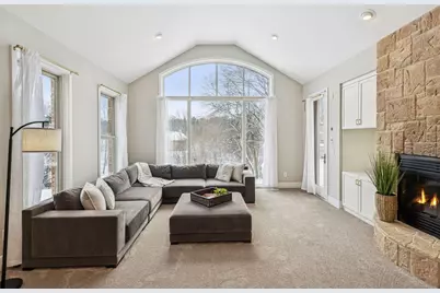 4902 Woodhurst Lane, Minnetonka, MN 55345 - Photo 22