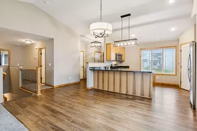 2113 21st Avenue S, Lino Lakes, MN 55038 - Photo 4