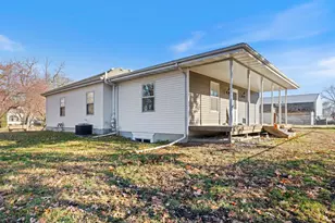 305 N Craig St, Janesville, MN 56048 - Photo 2