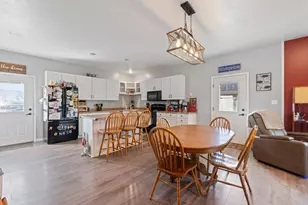 305 N Craig St, Janesville, MN 56048 - Photo 18