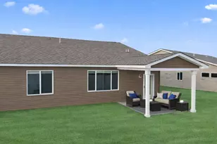 1334 Rose St, New Richmond, WI 54017 - Photo 2