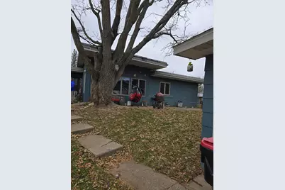 137 Burnside Avenue N, Red Wing, MN 55066 - Photo 2