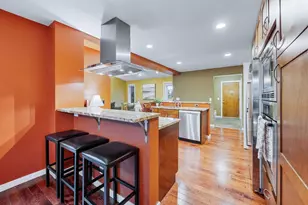 2545 Cavell Ave N, Golden Valley, MN 55427 - Photo 8