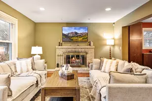 2545 Cavell Ave N, Golden Valley, MN 55427 - Photo 4