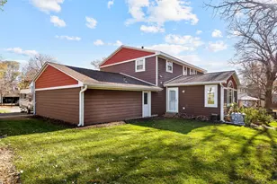 2545 Cavell Ave N, Golden Valley, MN 55427 - Photo 56