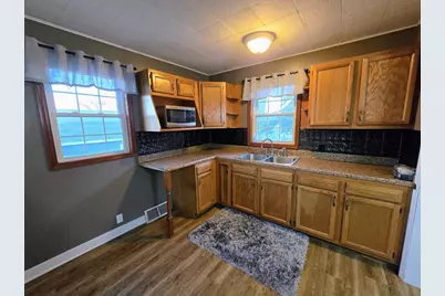 408 2nd Street NE, Pipestone, MN 56164 - Photo 8