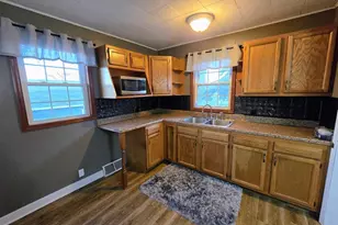 408 2nd St NE, Pipestone, MN 56164 - Photo 8