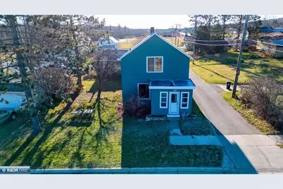 109 E Florida Avenue, Gilbert, MN 55741 - Photo 6