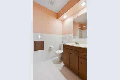 8108 W Franklin Avenue, Saint Louis Park, MN 55426 - Photo 34