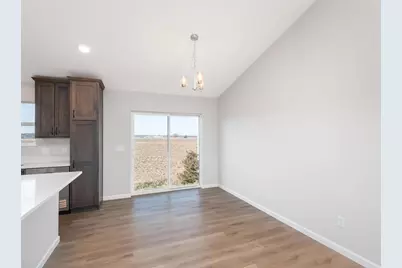 938 Prestwick Drive, Belle Plaine, MN 56011 - Photo 10