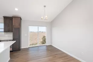 938 Prestwick Dr, Belle Plaine, MN 56011 - Photo 10