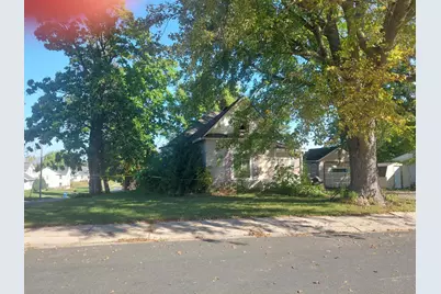 512 Park Avenue, Goodhue, MN 55027 - Photo 1