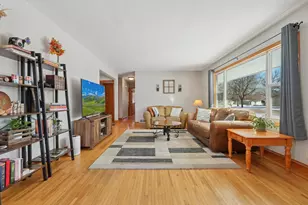 8546 Greenway Ave S, Cottage Grove, MN 55016 - Photo 4