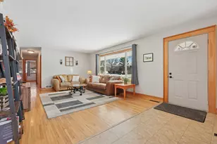 8546 Greenway Ave S, Cottage Grove, MN 55016 - Photo 6