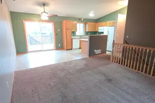 1375 10th Ave SE, Cambridge, MN 55008 - Photo 4