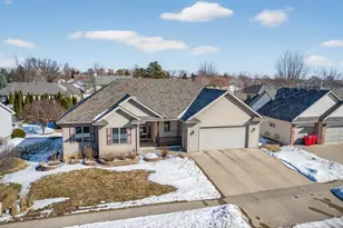 904 Bucknell Blvd SE, Stewartville, MN 55976 - Photo 2