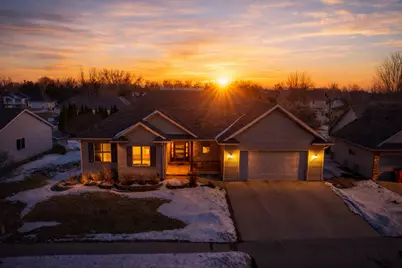 904 Bucknell Boulevard SE, Stewartville, MN 55976 - Photo 4