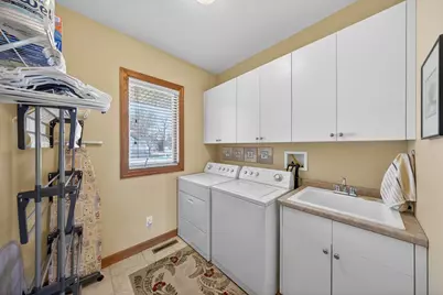 904 Bucknell Boulevard SE, Stewartville, MN 55976 - Photo 20