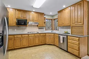 230 Plainview Dr, River Falls, WI 54022 - Photo 14