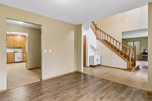 230 Plainview Dr, River Falls, WI 54022 - Photo 16