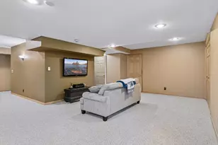 230 Plainview Dr, River Falls, WI 54022 - Photo 26