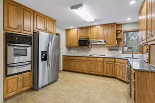 230 Plainview Dr, River Falls, WI 54022 - Photo 12
