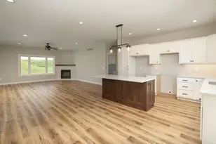 416 Brubaker Dr, Saint Charles, MN 55972 - Photo 2