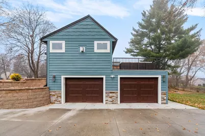 1108 Quebec Avenue N, Golden Valley, MN 55427 - Photo 2