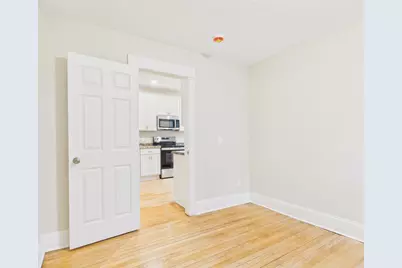 1933 Hillside Avenue N, Minneapolis, MN 55411 - Photo 6